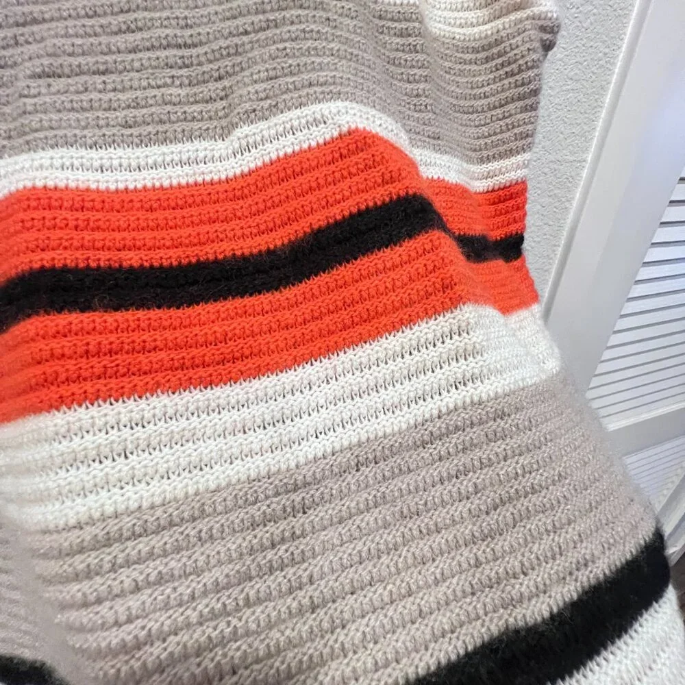 Max&Co Sweater Size Large - Picture 5 of 9